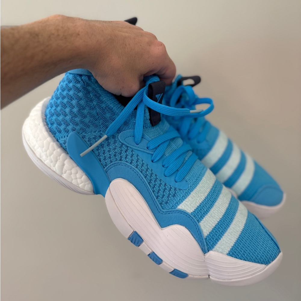 NEW Men's Adidas TRAE YOUNG 2 Sky Blue White Size 8.5 H06479 Basketball Shoes